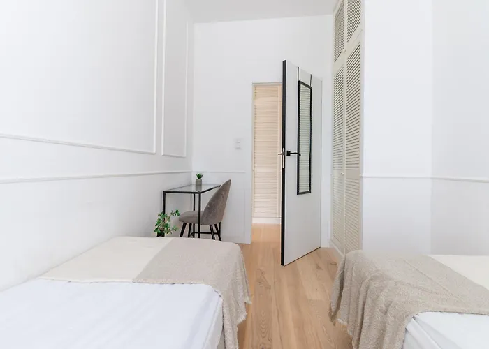 Apartment Marina Glamour - 3pok, Widok Na Jezioro, Klimatyzacja, Parking Podziemny, Winda, Netflix